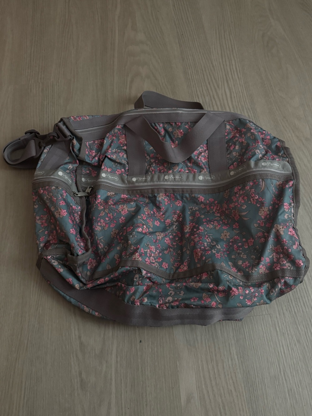 Le sportsac Floral Weekender Duffel Bag in Teal and Pink